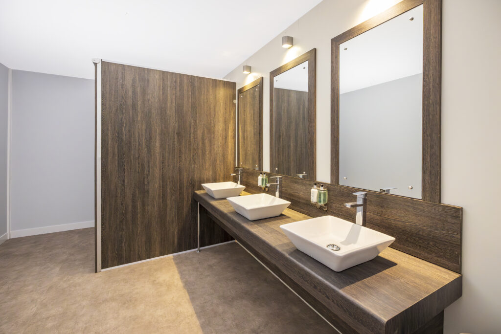 Bathrooms in QWAD temporary structure at Ryder Cup, supplied by GL events UK